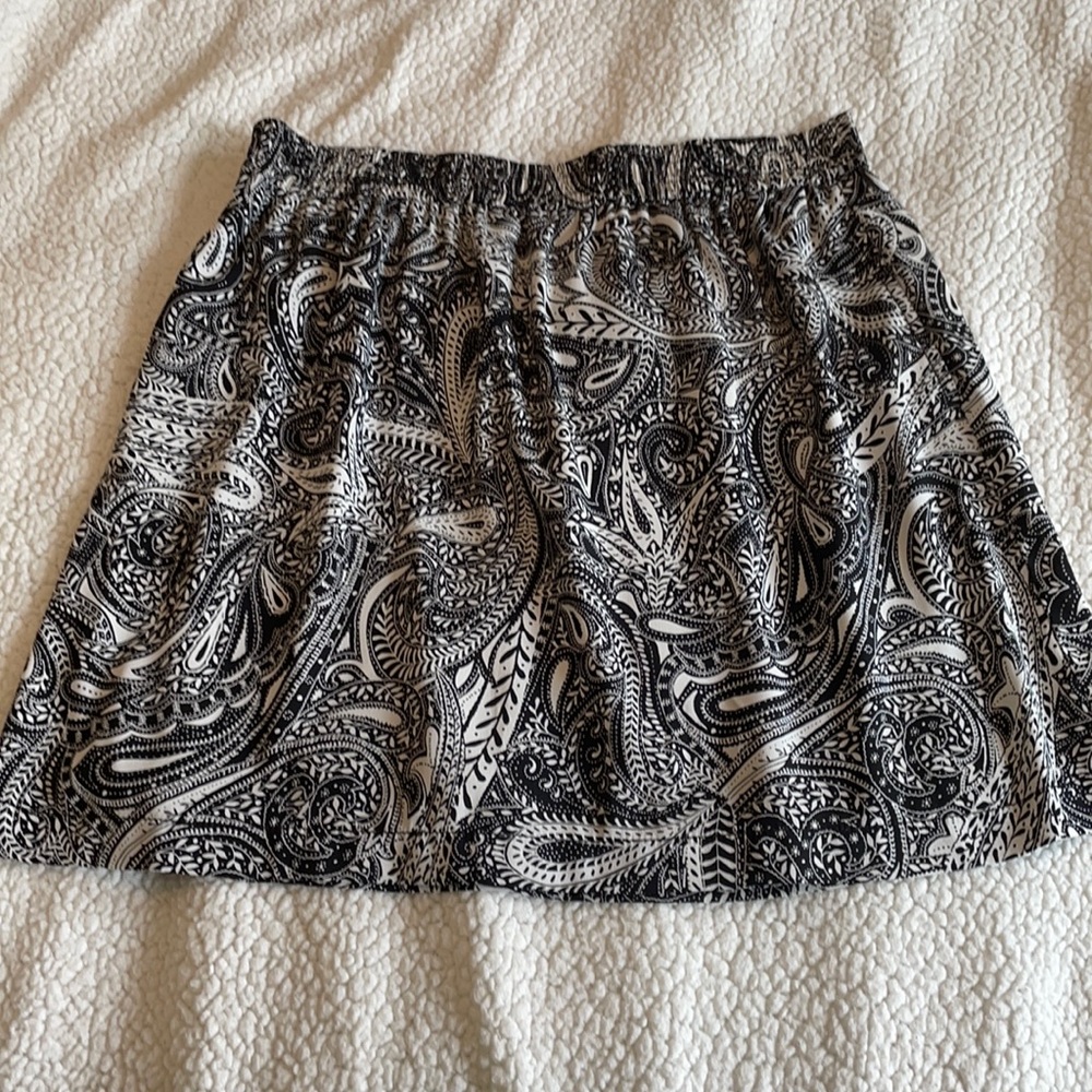 LOFT black and white skirt